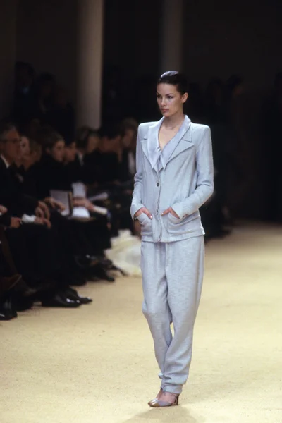 Look 25